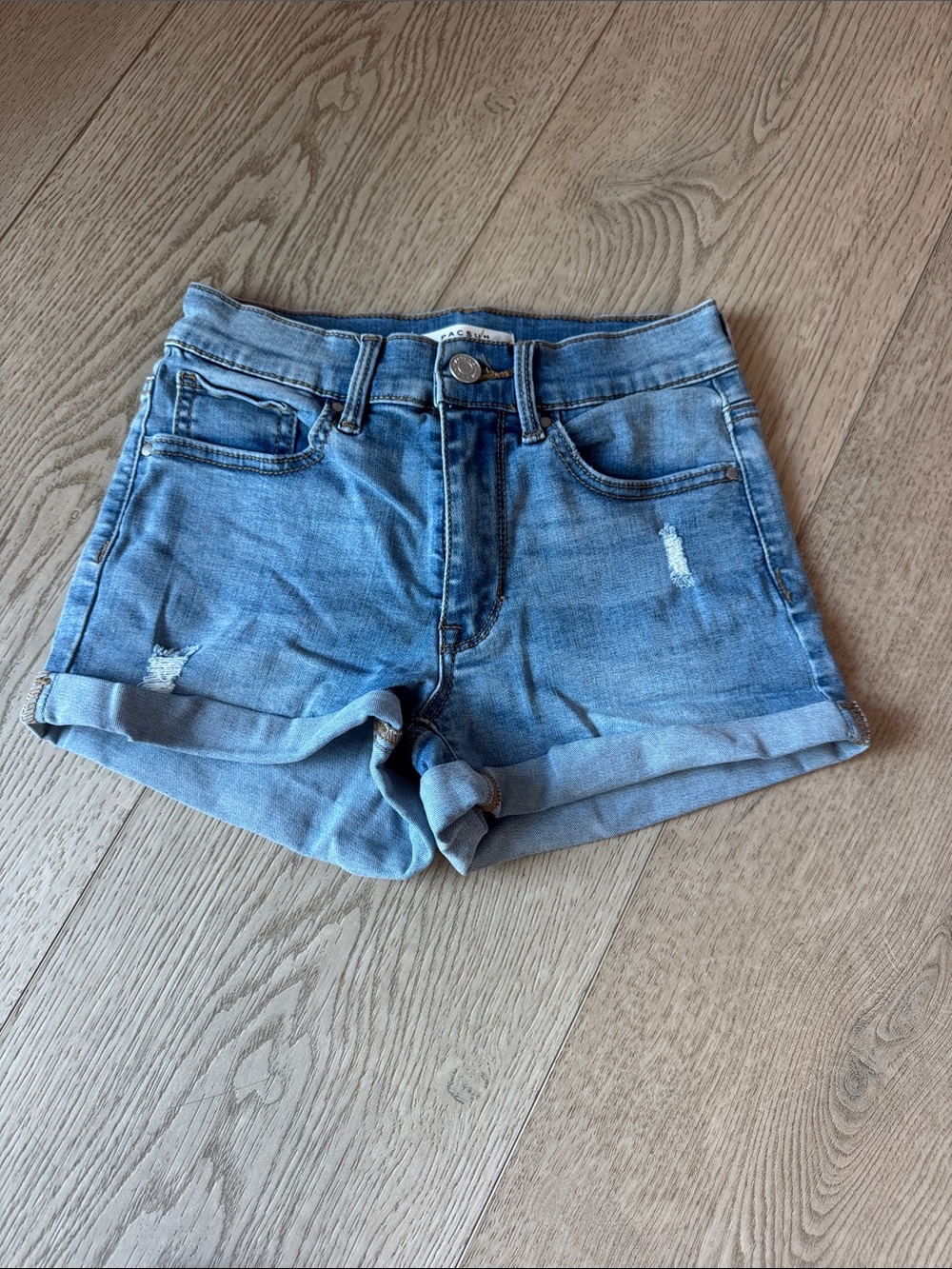 PacSun Women's Light Wash Distressed Roll-Cuff Denim Shorts